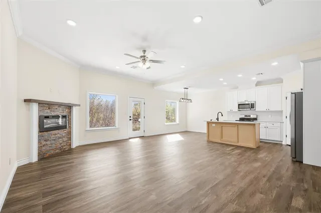Photo 2 — 12444 Oak Alley, Guthrie, OK 73044