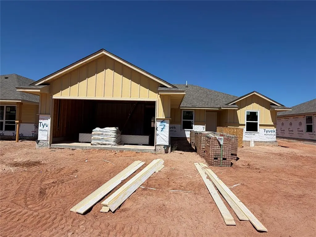Front exterior — 527 Condor Circle, Norman, OK 73072