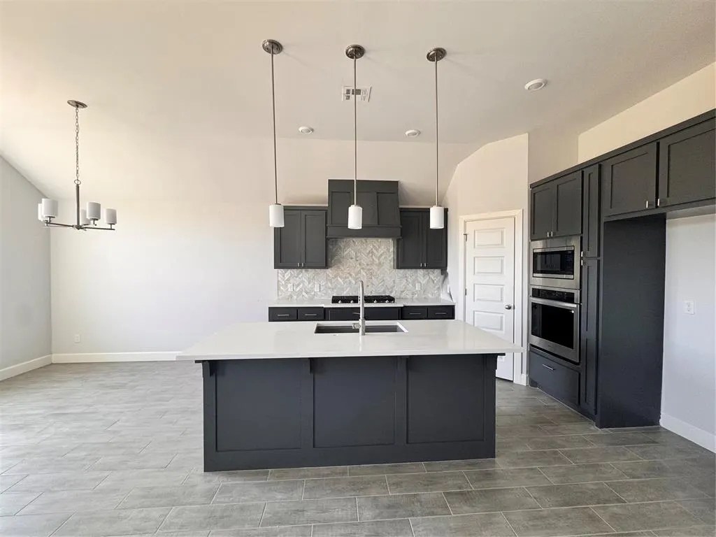 Photo 2 — 1324 Colonial Avenue, Tuttle, OK 73089