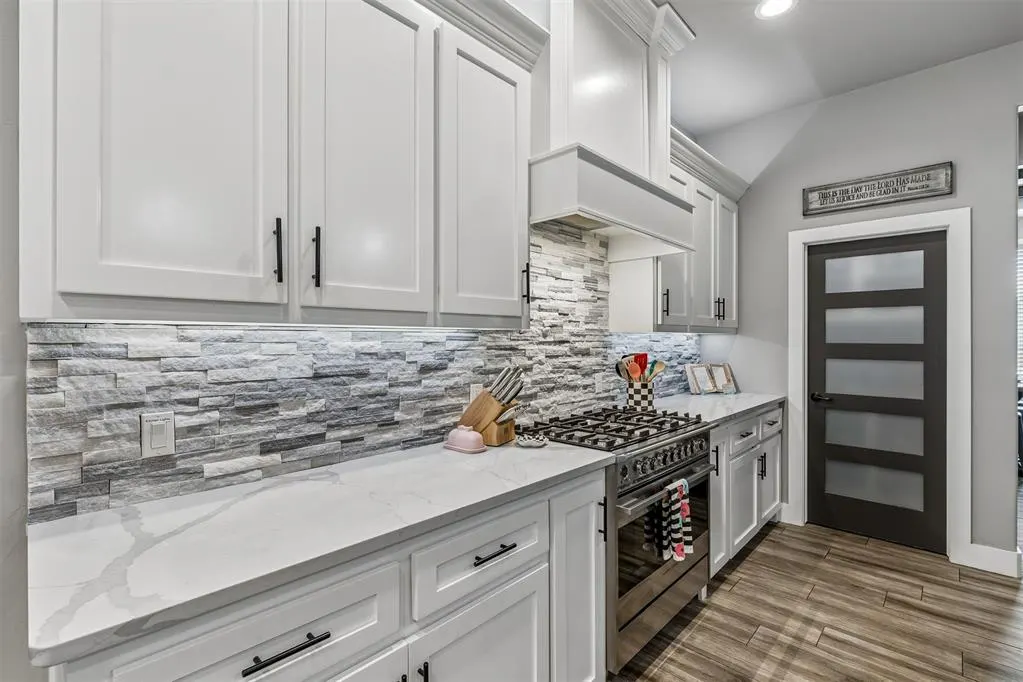 Photo 11 — 906 Drake Drive, Choctaw, OK 73020