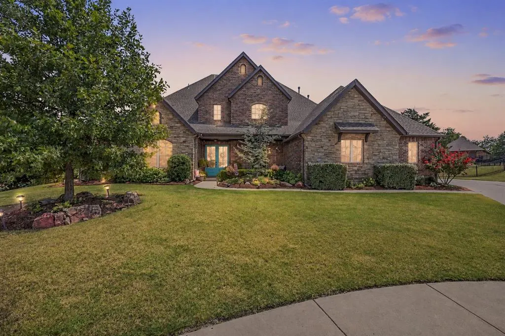 Photo 2 — 9300 NW 97th Circle, Yukon, OK 73099