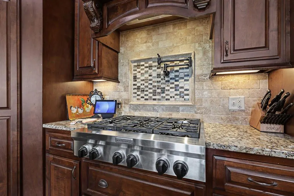Photo 9 — 9300 NW 97th Circle, Yukon, OK 73099