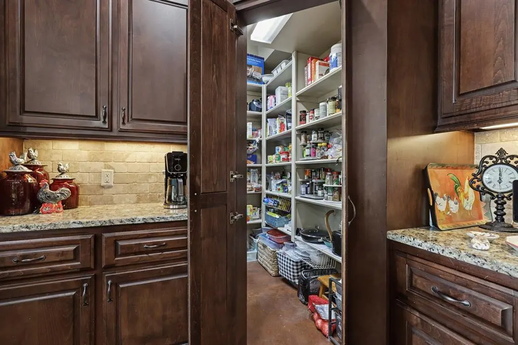 Photo 10 — 9300 NW 97th Circle, Yukon, OK 73099