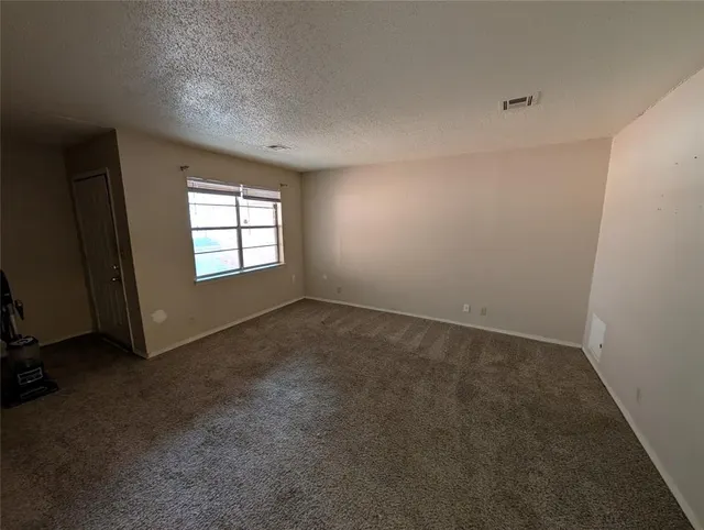 Photo 3 — 122 Crystal Circle 122, Norman, OK 73069