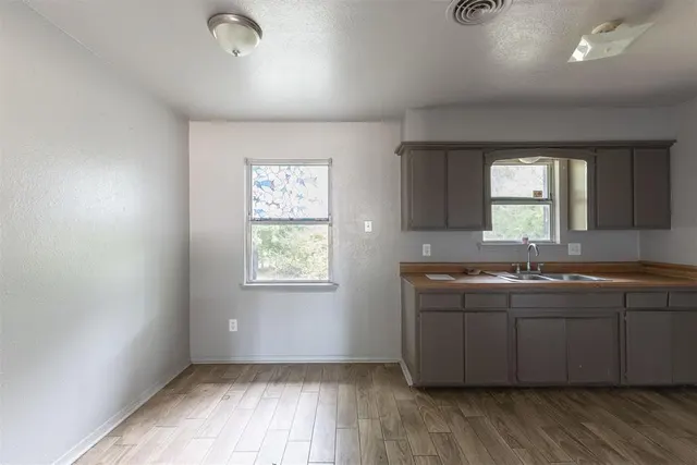 Photo 4 — 1500 McDonald Drive, Oklahoma City, OK 73130