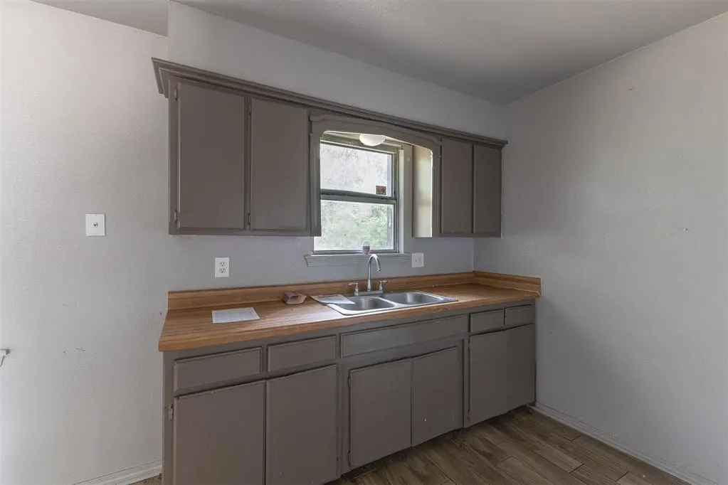 Photo 6 — 1500 McDonald Drive, Oklahoma City, OK 73130