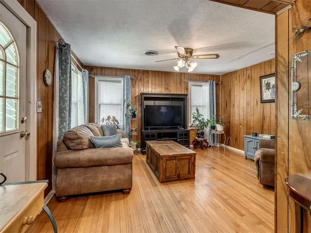 Photo 7 — 1006 W Eufaula Street, Norman, OK 73069