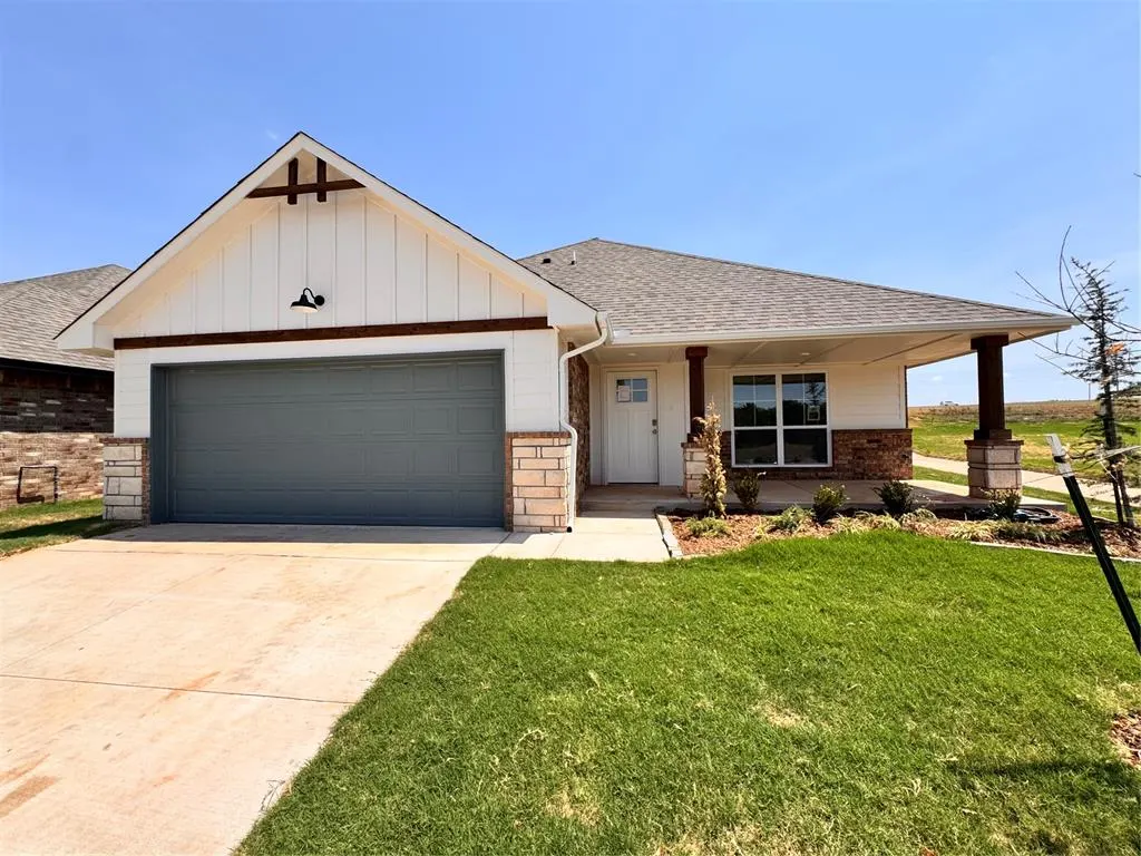 Front exterior — 1316 Colonial Avenue, Tuttle, OK 73089