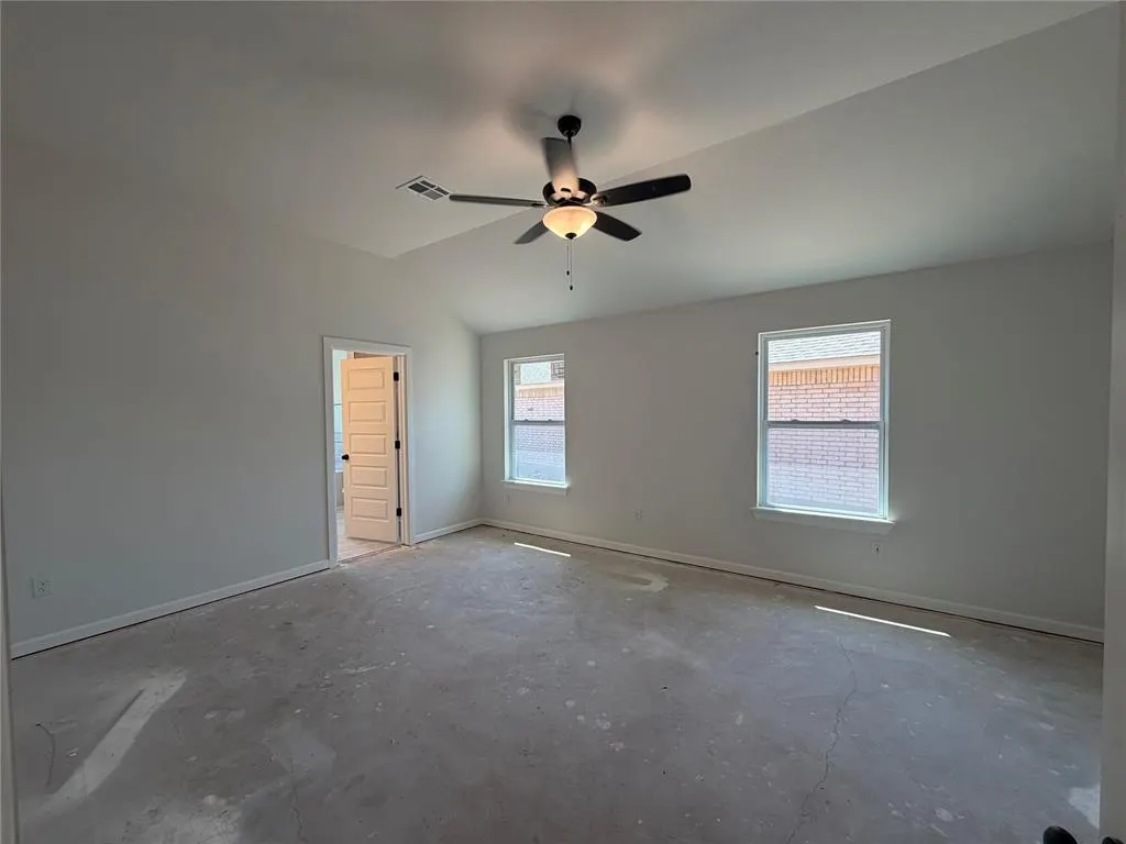 Photo 3 — 1204 Blackjack Creek Drive, Yukon, OK 73099