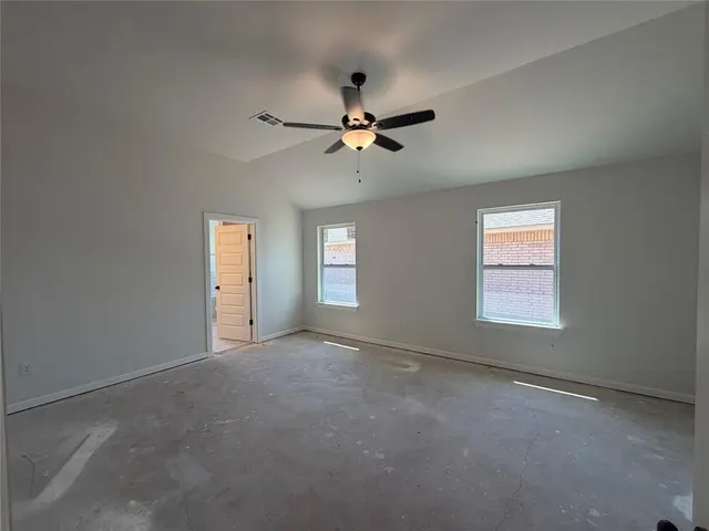 Photo 3 — 1204 Blackjack Creek Drive, Yukon, OK 73099