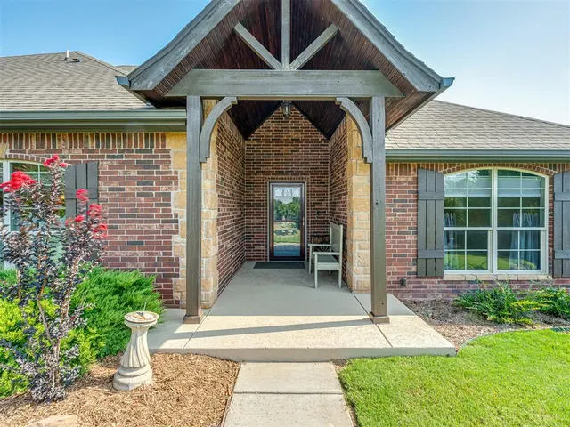 Photo 7 — 1275 Stone Ridge Drive, Edmond, OK 73034