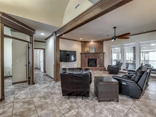 Photo 5 — 7701 Deer Meadow Drive, Oklahoma City, OK 73150