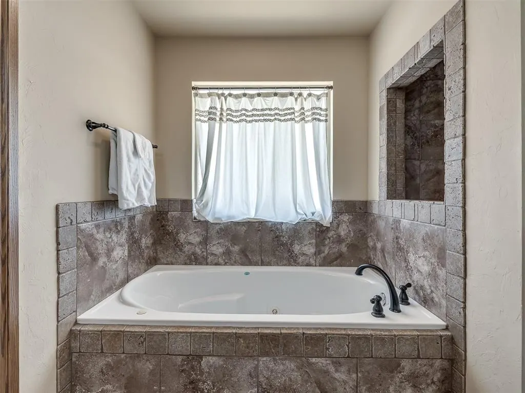 Photo 25 — 7701 Deer Meadow Drive, Oklahoma City, OK 73150