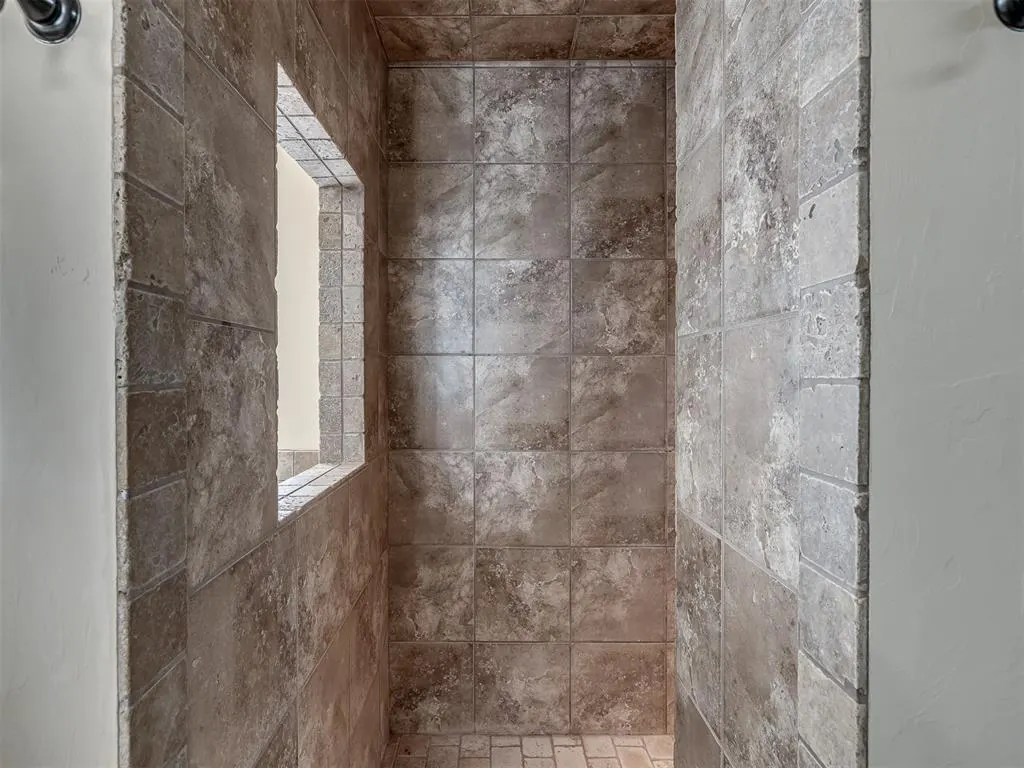 Photo 26 — 7701 Deer Meadow Drive, Oklahoma City, OK 73150