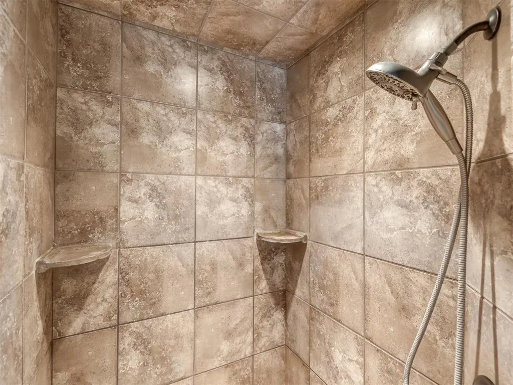 Photo 27 — 7701 Deer Meadow Drive, Oklahoma City, OK 73150