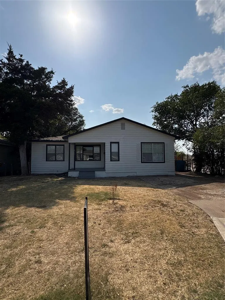 Front exterior — 2916 NW Prentice Avenue, Lawton, OK 73507