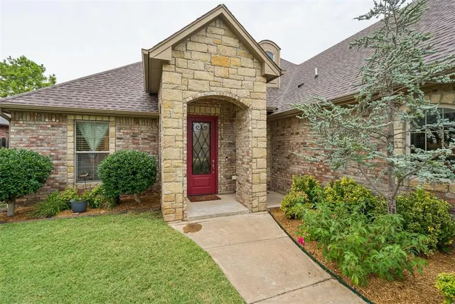 Photo 3 — 4609 NW 162nd Street, Edmond, OK 73013