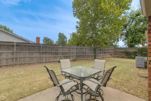 Photo 6 — 9404 N Lakeshore Drive, Oklahoma City, OK 73120