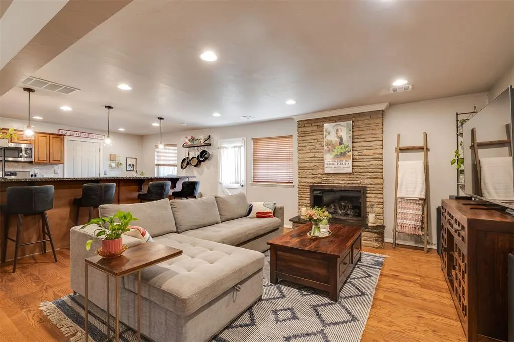 Photo 13 — 9404 N Lakeshore Drive, Oklahoma City, OK 73120
