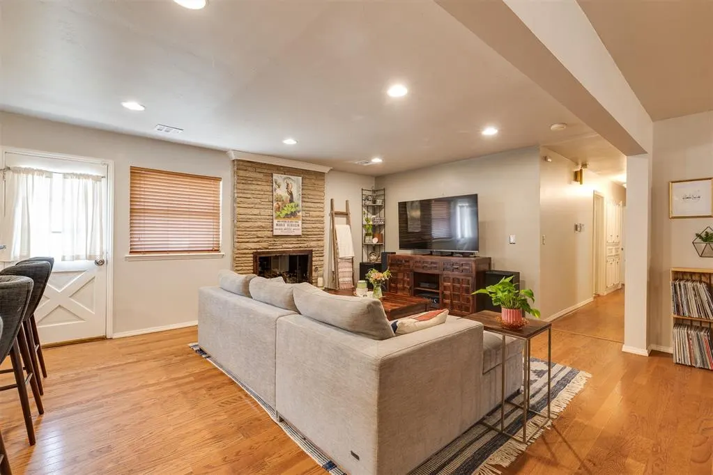 Photo 15 — 9404 N Lakeshore Drive, Oklahoma City, OK 73120