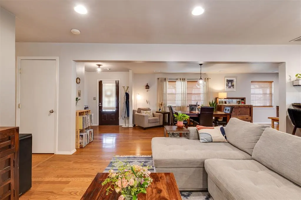 Photo 18 — 9404 N Lakeshore Drive, Oklahoma City, OK 73120
