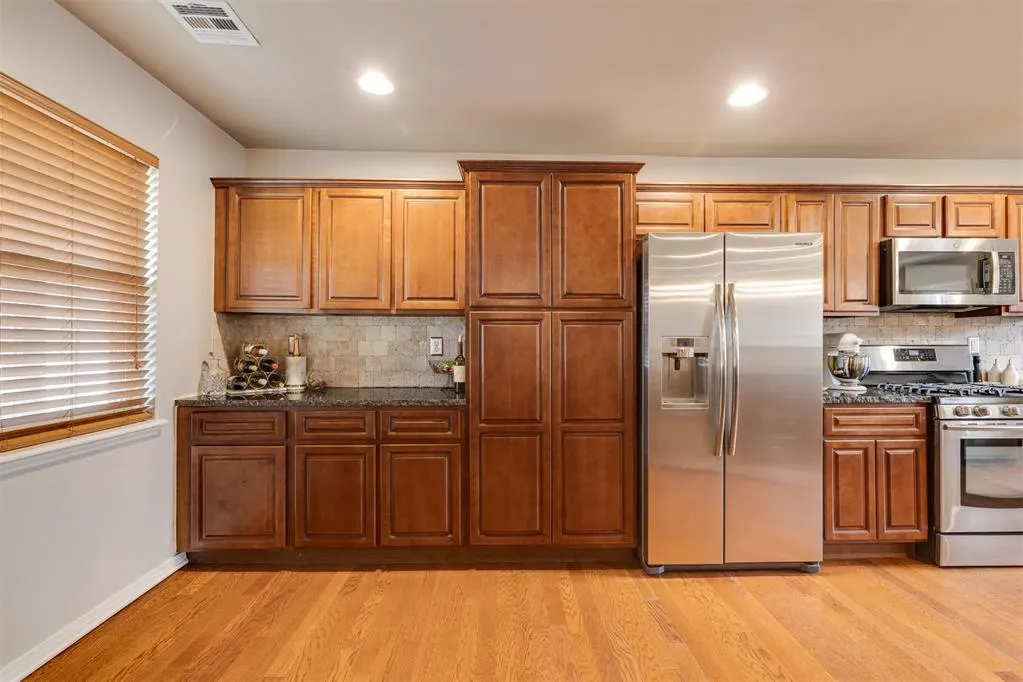 Photo 24 — 9404 N Lakeshore Drive, Oklahoma City, OK 73120