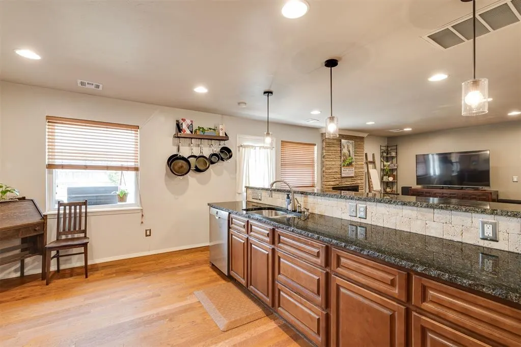 Photo 26 — 9404 N Lakeshore Drive, Oklahoma City, OK 73120