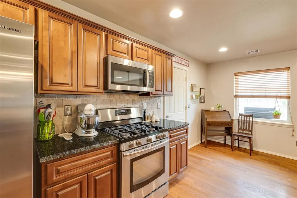 Photo 27 — 9404 N Lakeshore Drive, Oklahoma City, OK 73120