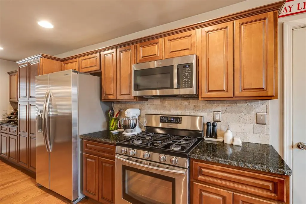 Photo 28 — 9404 N Lakeshore Drive, Oklahoma City, OK 73120