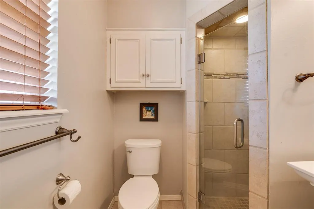 Photo 34 — 9404 N Lakeshore Drive, Oklahoma City, OK 73120