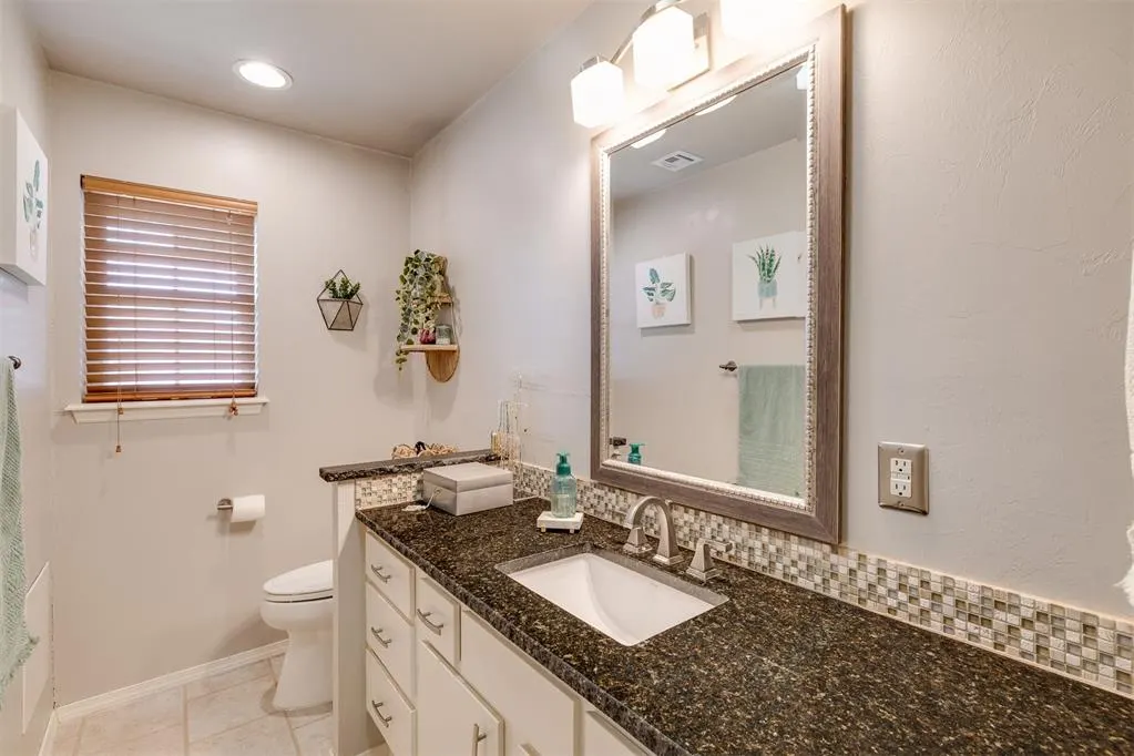 Photo 41 — 9404 N Lakeshore Drive, Oklahoma City, OK 73120