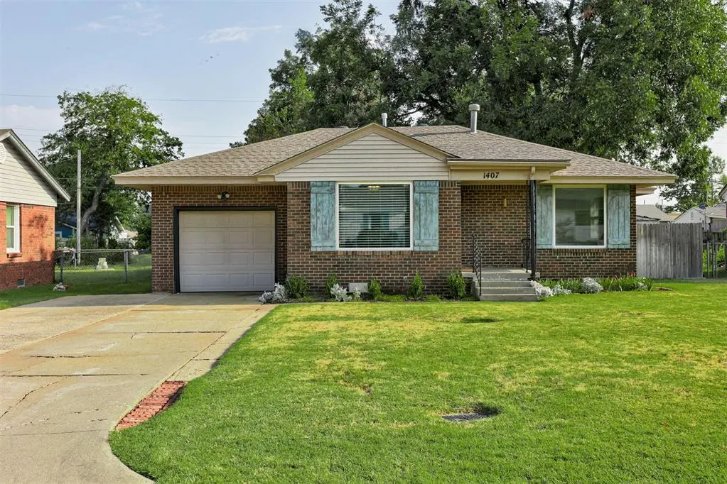 Front exterior — 1407 Casady Lane, The Village, OK 73120