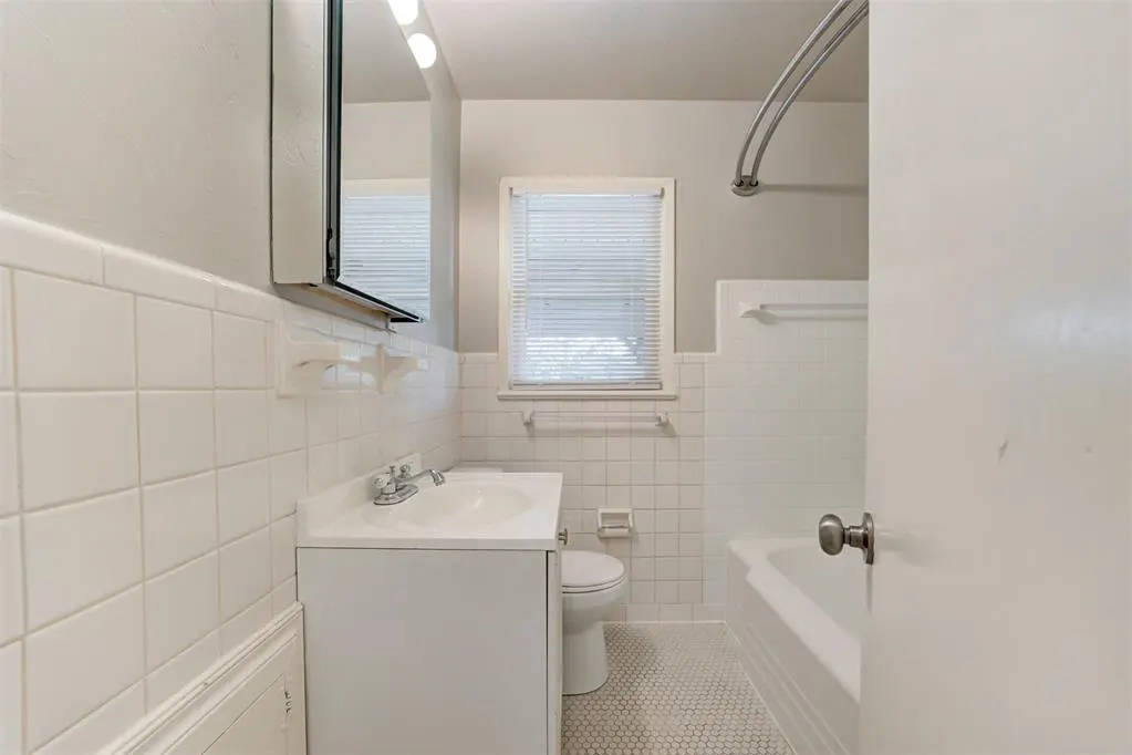 Photo 17 — 1407 Casady Lane, The Village, OK 73120