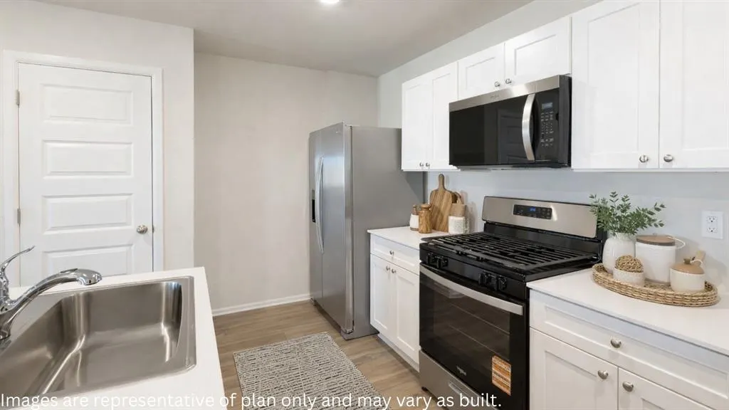 Photo 2 — 601 St. Charles Place, Newcastle, OK 73065