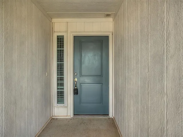 Photo 2 — 612 Blue Fish Court, Norman, OK 73069