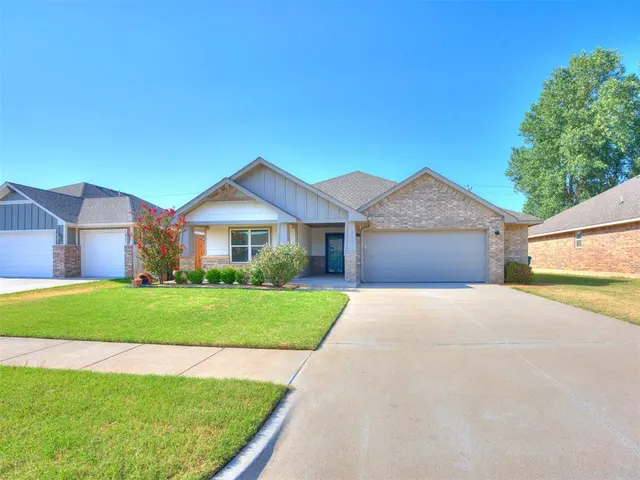 Photo 7 — 11112 SW 36th Street, Yukon, OK 73099
