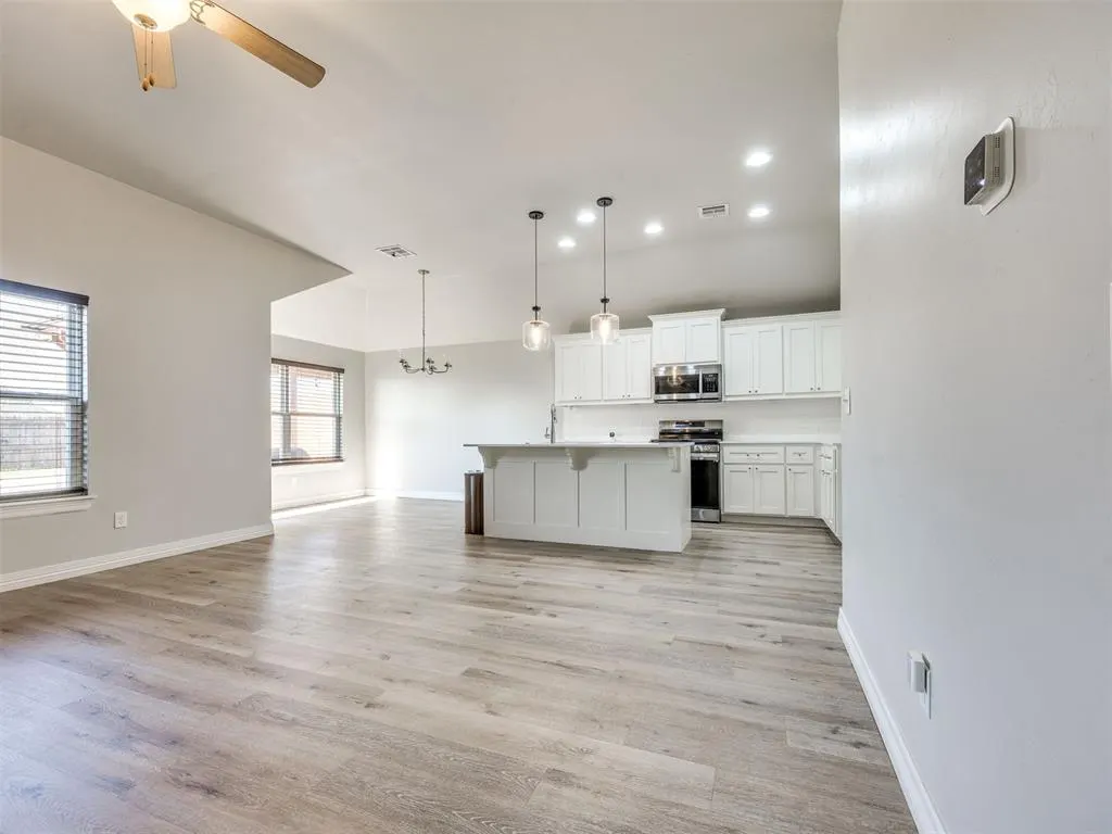 Photo 20 — 11112 SW 36th Street, Yukon, OK 73099