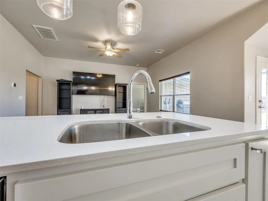 Photo 26 — 11112 SW 36th Street, Yukon, OK 73099