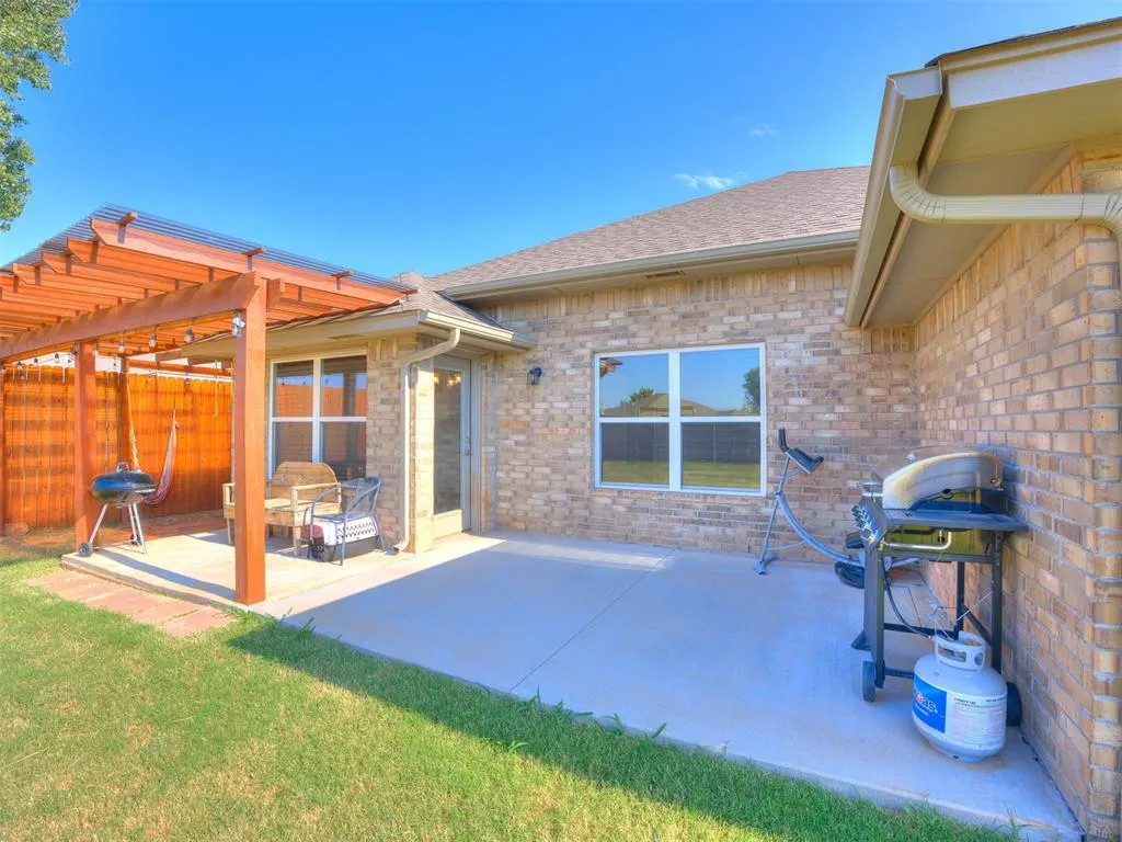 Photo 39 — 11112 SW 36th Street, Yukon, OK 73099