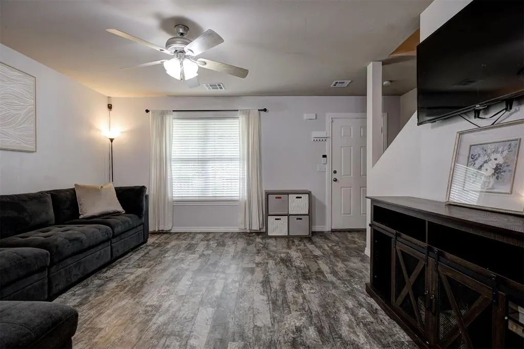 Photo 10 — 6040 Johnnie Terrace, Oklahoma City, OK 73149