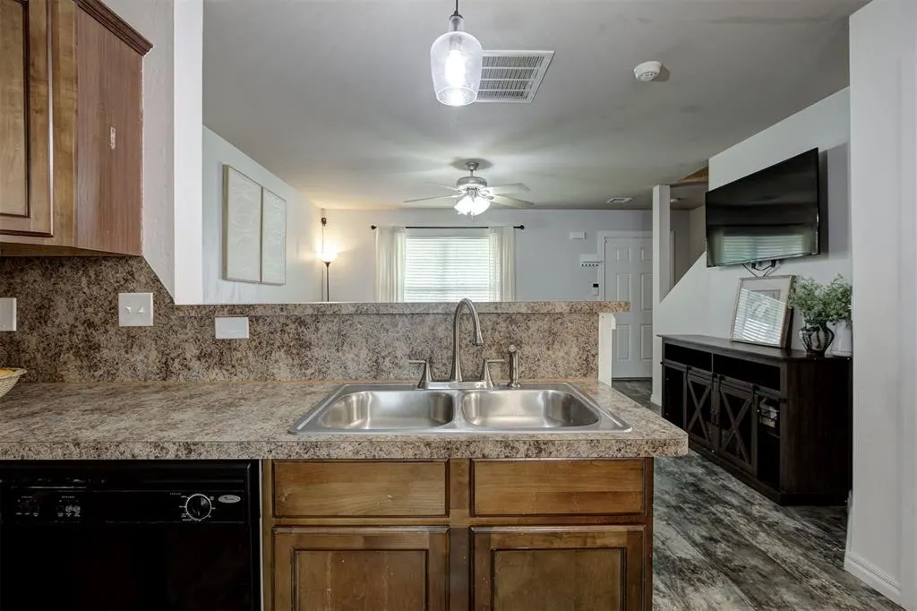 Photo 14 — 6040 Johnnie Terrace, Oklahoma City, OK 73149