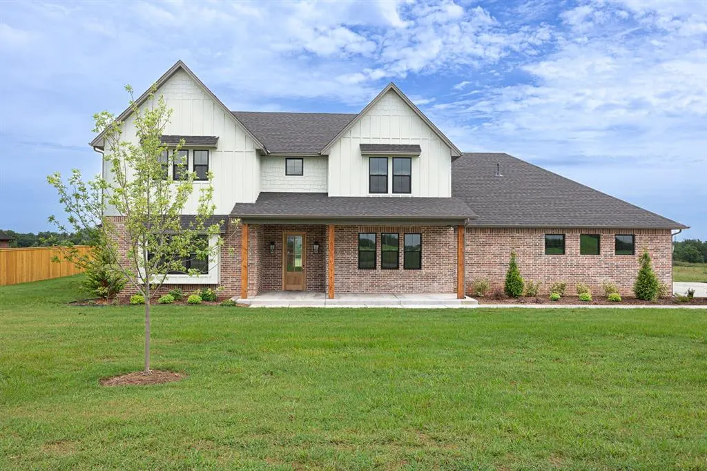 Front exterior — 2920 Edgefield Lane, Norman, OK 73073