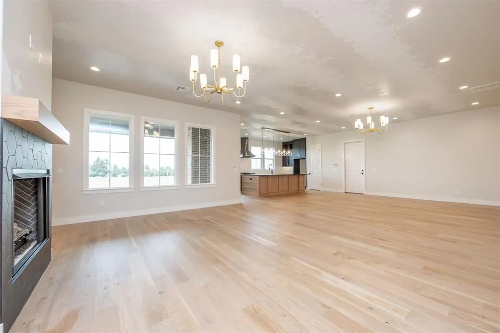 Photo 5 — 2920 Edgefield Lane, Norman, OK 73073