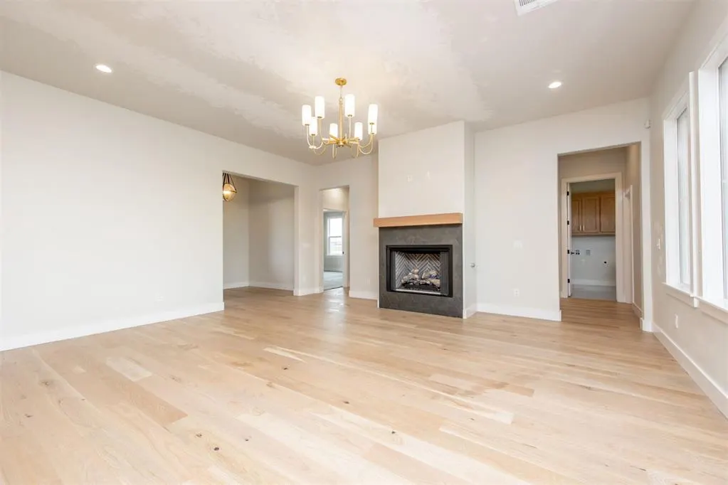 Photo 8 — 2920 Edgefield Lane, Norman, OK 73073