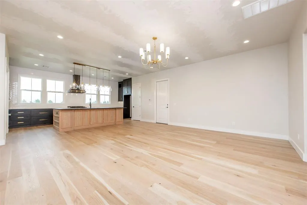 Photo 10 — 2920 Edgefield Lane, Norman, OK 73073