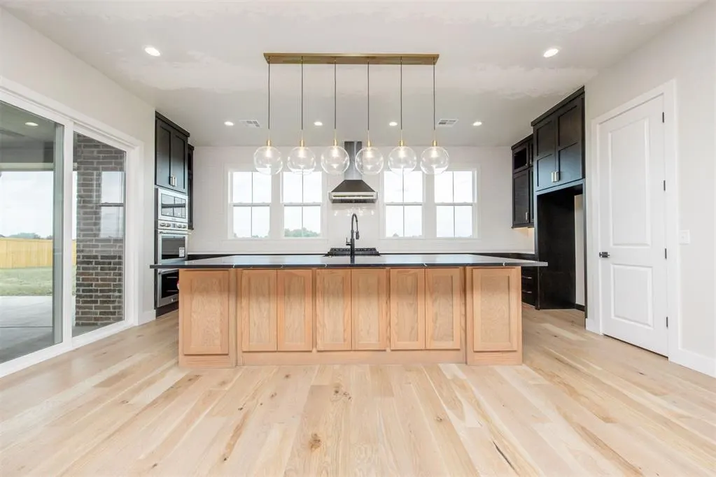 Photo 12 — 2920 Edgefield Lane, Norman, OK 73073