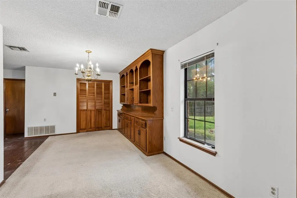 Photo 17 — 301 E Ridgewood Drive, Midwest City, OK 73110