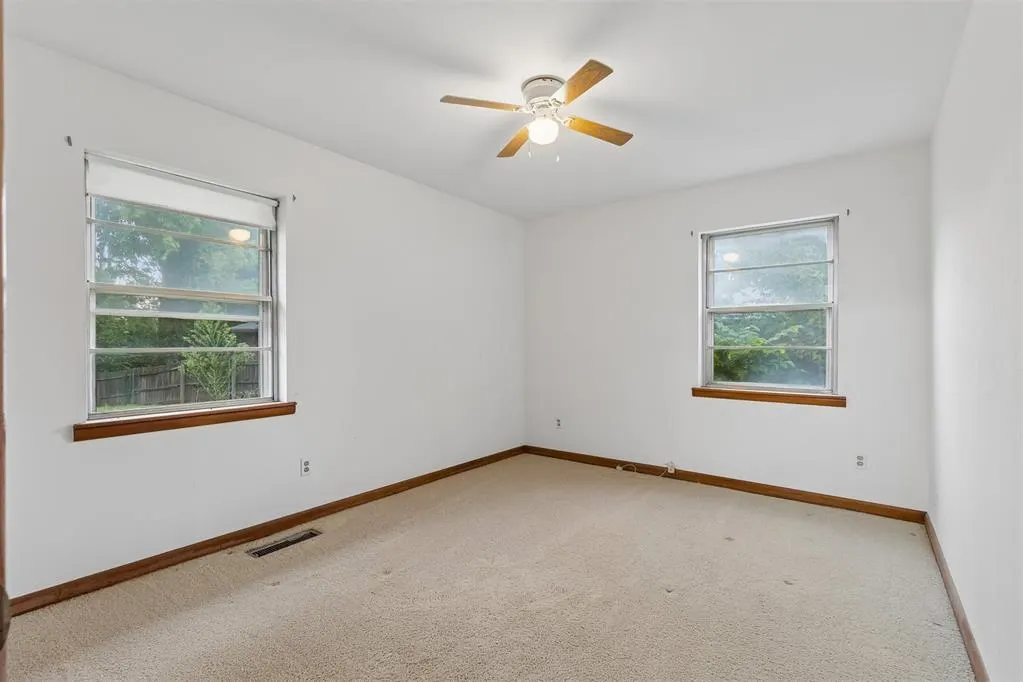 Photo 24 — 301 E Ridgewood Drive, Midwest City, OK 73110