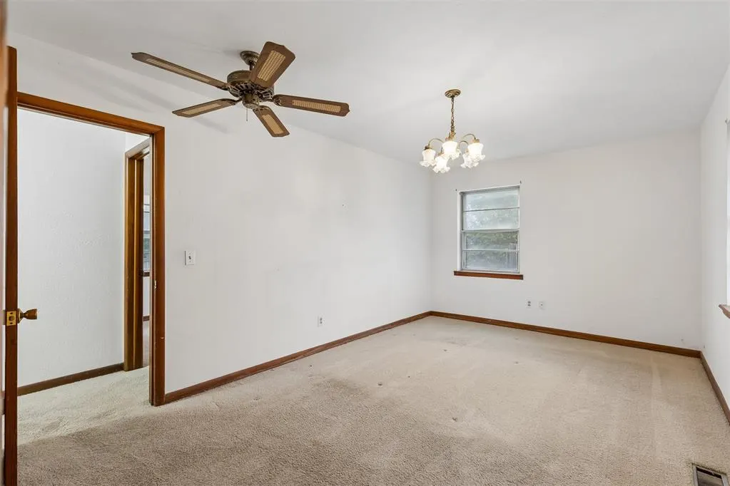 Photo 30 — 301 E Ridgewood Drive, Midwest City, OK 73110