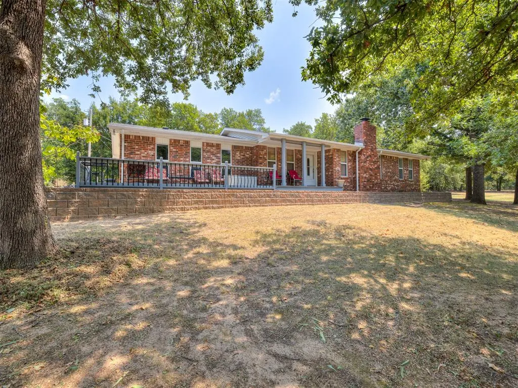 Photo 2 — 19200 Meador Lane, Harrah, OK 73045